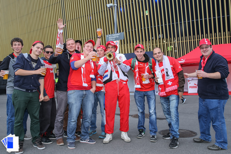 Trompeten-Sigi mit Schweizer Fans